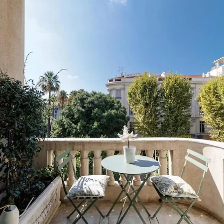 Apartament Apparemment Au Centre De Nicea